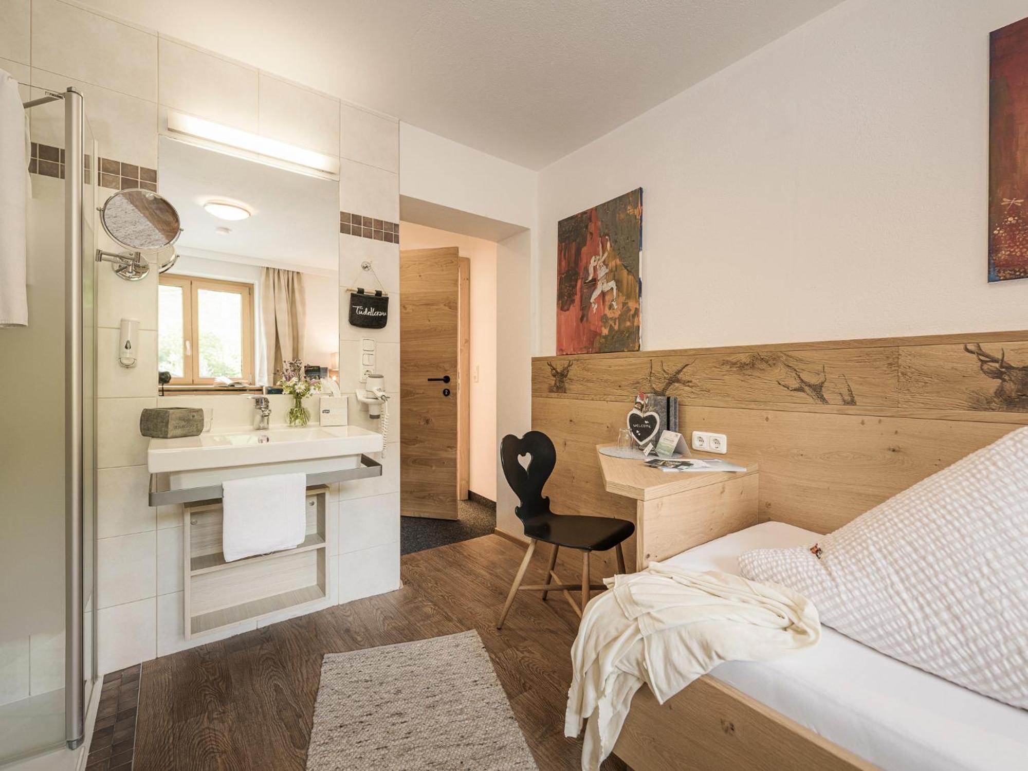 Cafe Pension Koller Brixen im Thale Buitenkant foto