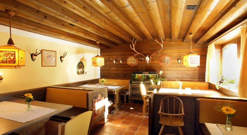 Cafe Pension Koller Brixen im Thale Buitenkant foto