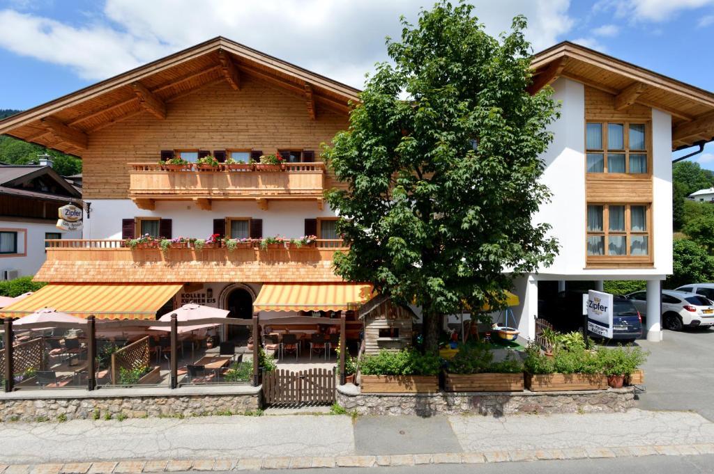 Cafe Pension Koller Brixen im Thale Buitenkant foto